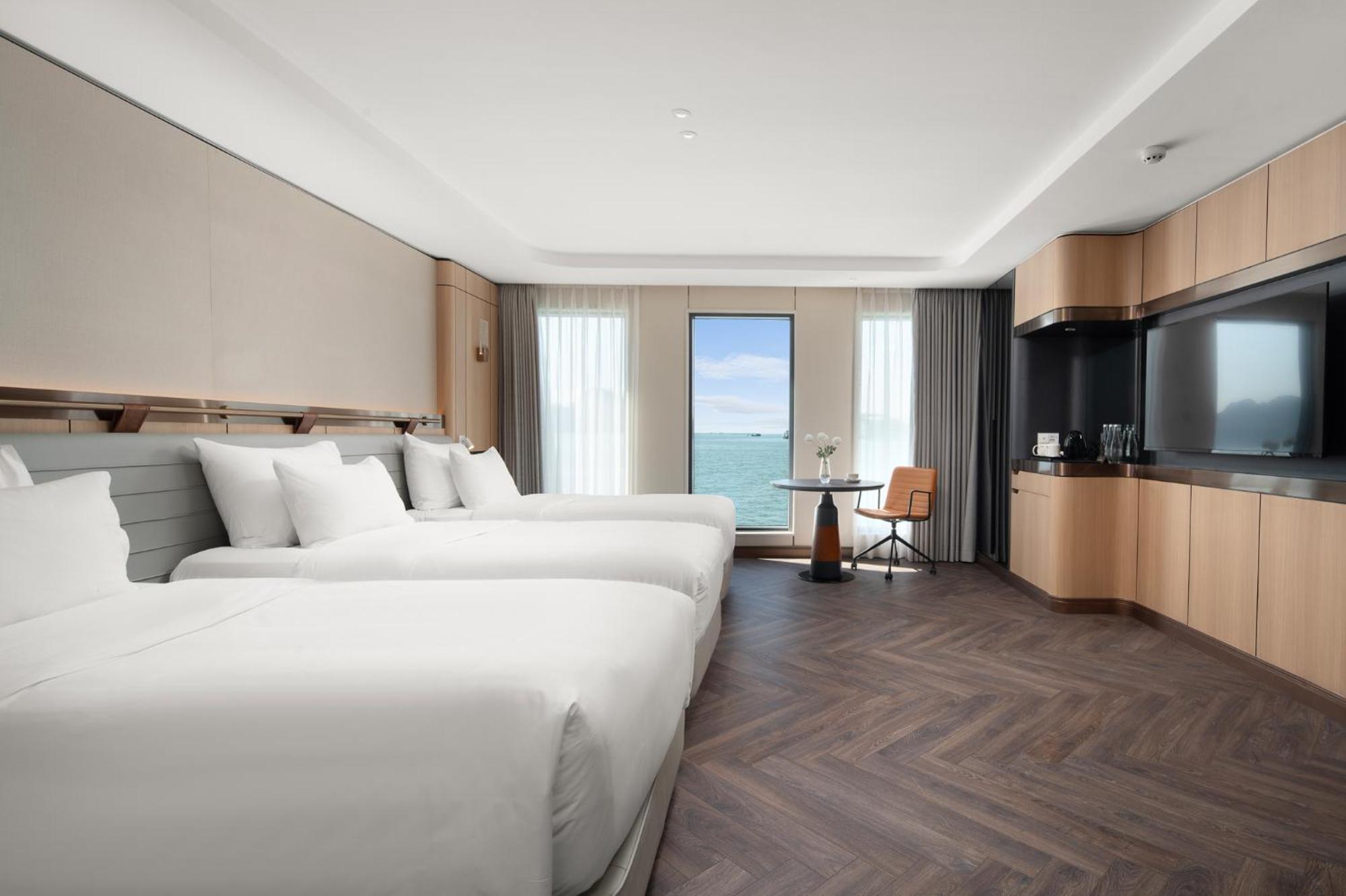 Grand Pioneers Halong Bay Cruise 2 Hotel ฮาลอง ภายนอก รูปภาพ